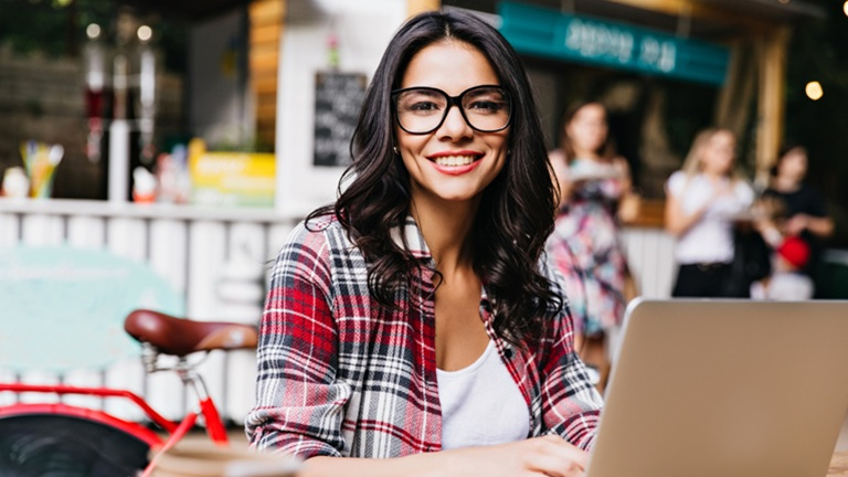 Planning to Study Abroad? Here’s Why LASIK Could Be the Best Decision Before You Fly
